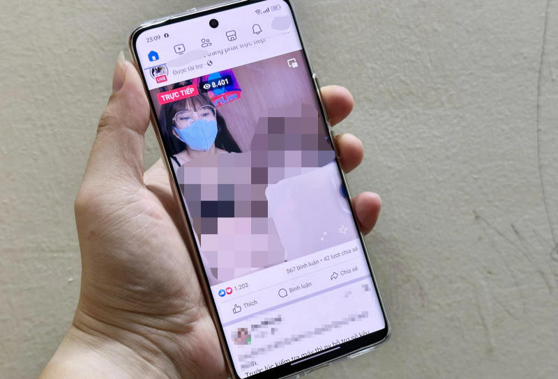 Nhóm từ Nội dung người lớn, 18+